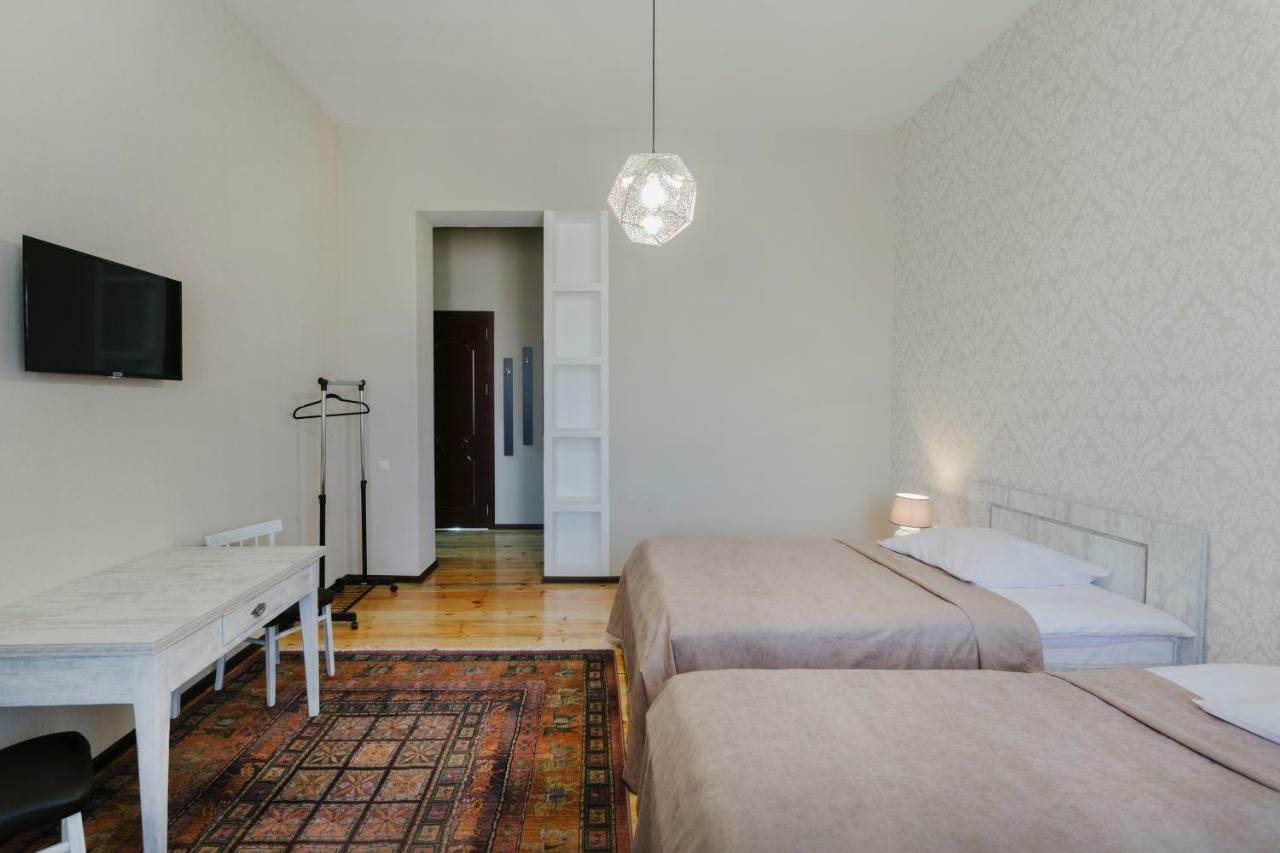 Brick Walls Gori Room photo